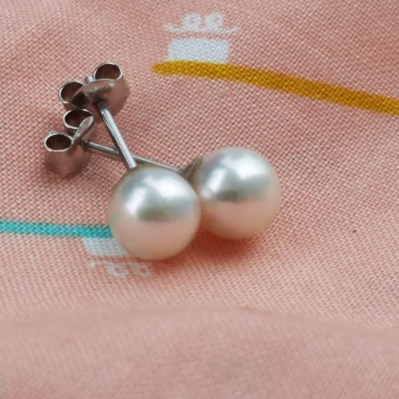 Platinum pearl earrings - Picture 5 of 8